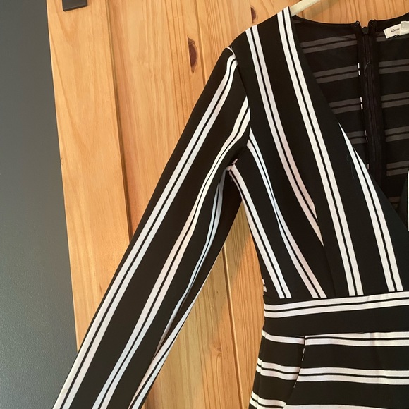 Striped romper - Picture 3 of 10